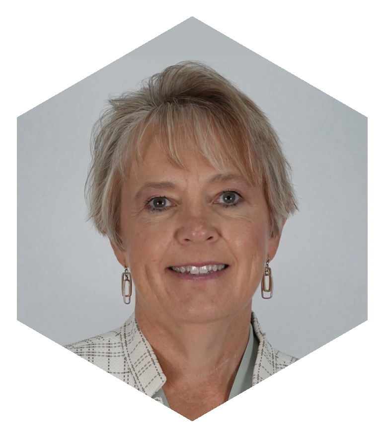 Shelly Hollis headshot